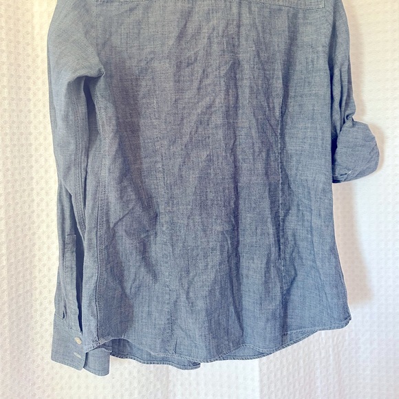 Blue cotton w white stitching button up. Sleeves can be rolled + buttoned up. - Picture 4 of 4